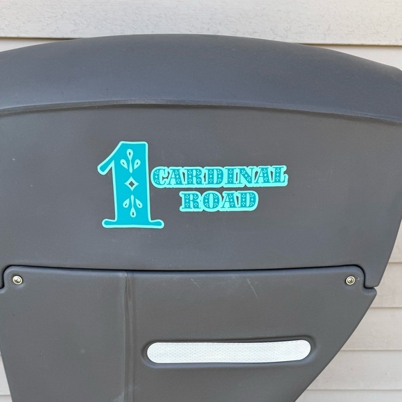 Custom Vinyl Mailbox Address - Picture 1 of 2